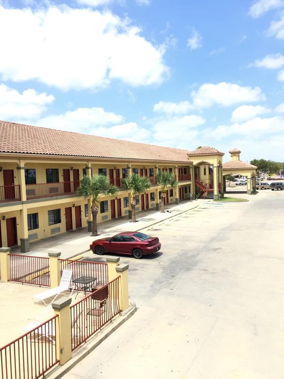 Boca Chica Inn&Suites Brownsville Exterior foto