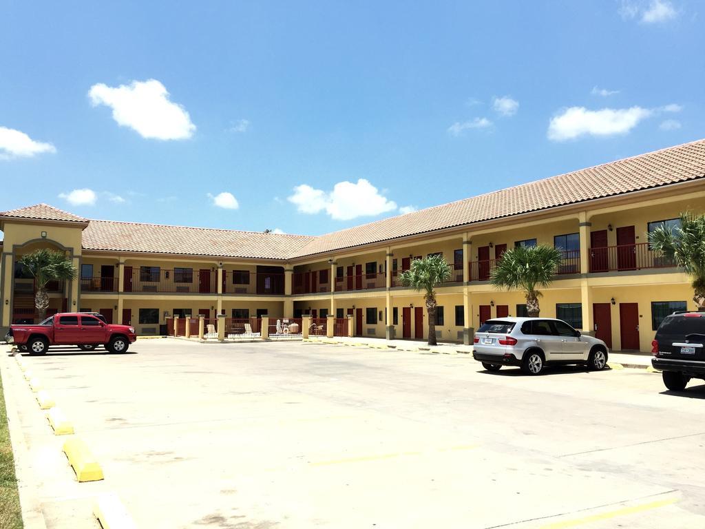 Boca Chica Inn&Suites Brownsville Exterior foto